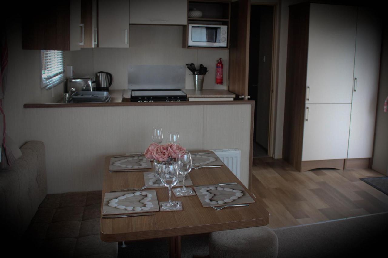 3 Bed Static Caravan @ Hoburne Devon Bay เพนตัน ภายนอก รูปภาพ